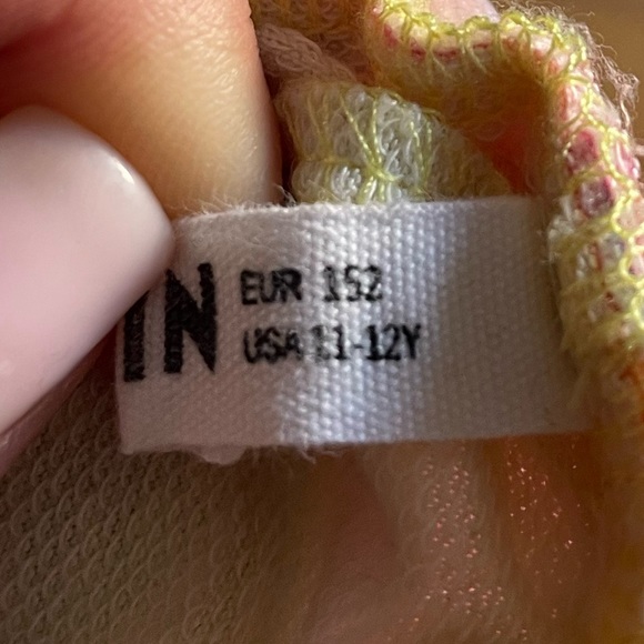 Shein tie-dye shorts - Picture 3 of 3